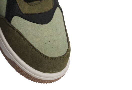 WIDE TOE BOX. NATURAL COMFORT.