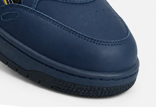 WIDE TOE BOX. NATURAL COMFORT.