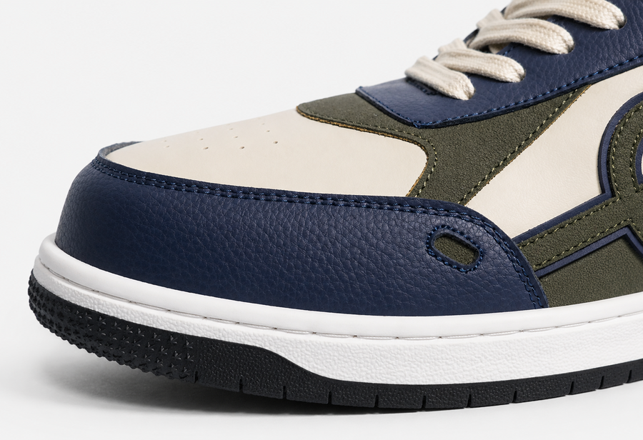 WIDE TOE BOX. NATURAL COMFORT.
